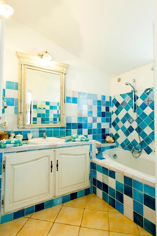 le pigeonnier chambre d'hôtes la Provenç'âne Salernes Extérieur photo